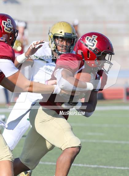 Thumbnail 2 in JSerra Catholic vs. St. Joseph Regional (Honor Bowl) photogallery.