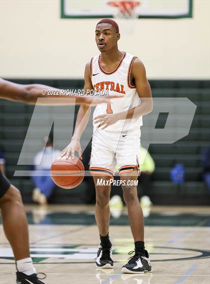 Thumbnail 1 in Central vs. TMI-Episcopal photogallery.