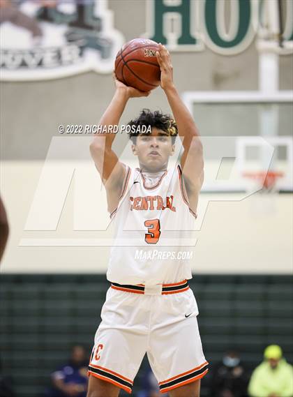 Thumbnail 1 in Central vs. TMI-Episcopal photogallery.