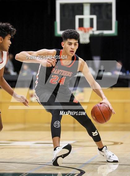 Thumbnail 3 in Central vs. TMI-Episcopal photogallery.