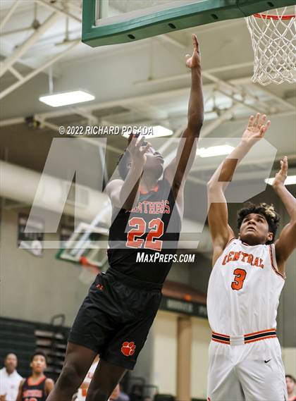 Thumbnail 1 in Central vs. TMI-Episcopal photogallery.