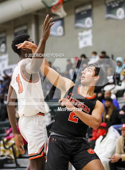 Thumbnail 3 in Central vs. TMI-Episcopal photogallery.