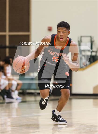 Thumbnail 1 in Central vs. TMI-Episcopal photogallery.