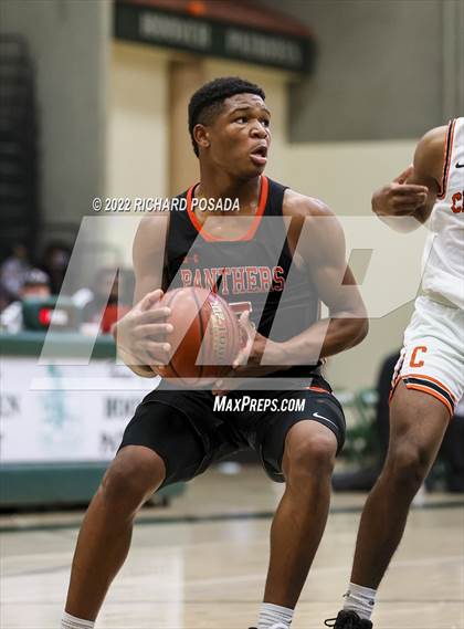 Thumbnail 2 in Central vs. TMI-Episcopal photogallery.