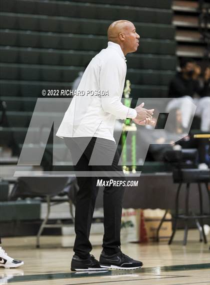 Thumbnail 2 in Central vs. TMI-Episcopal photogallery.