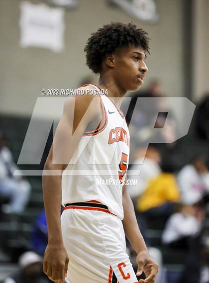 Thumbnail 2 in Central vs. TMI-Episcopal photogallery.