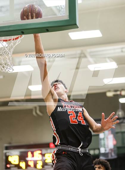 Thumbnail 3 in Central vs. TMI-Episcopal photogallery.