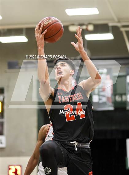 Thumbnail 2 in Central vs. TMI-Episcopal photogallery.
