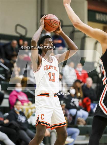 Thumbnail 3 in Central vs. TMI-Episcopal photogallery.