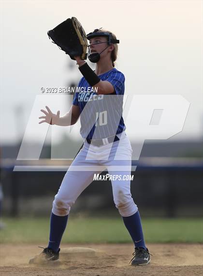 Thumbnail 1 in Dallas HSAA Red @ Southwest Christian School photogallery.