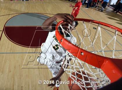 Thumbnail 1 in 2014 MaxPreps Holiday Classic Dunk Contest photogallery.