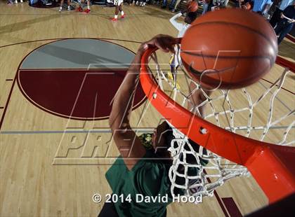 Thumbnail 2 in 2014 MaxPreps Holiday Classic Dunk Contest photogallery.