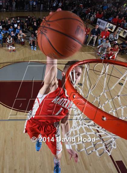 Thumbnail 3 in 2014 MaxPreps Holiday Classic Dunk Contest photogallery.