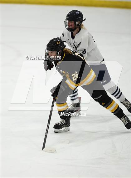 Thumbnail 1 in Warroad @ Bemidji photogallery.