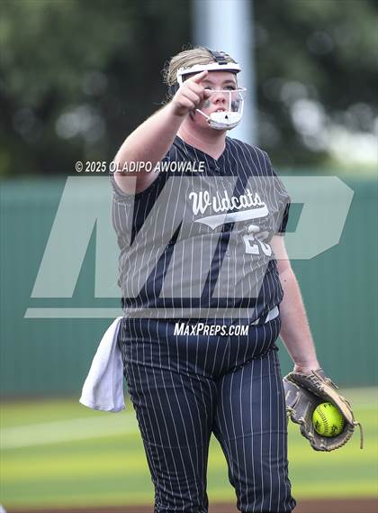Thumbnail 1 in Guyer vs. Forney (UIL 6A Softball State Semifinals Div II) photogallery.
