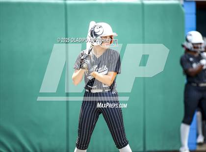 Thumbnail 2 in Guyer vs. Forney (UIL 6A Softball State Semifinals Div II) photogallery.