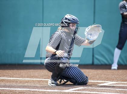 Thumbnail 2 in Guyer vs. Forney (UIL 6A Softball State Semifinals Div II) photogallery.