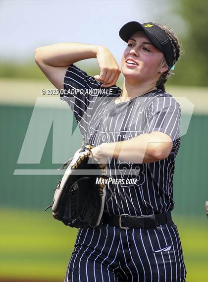 Thumbnail 3 in Guyer vs. Forney (UIL 6A Softball State Semifinals Div II) photogallery.