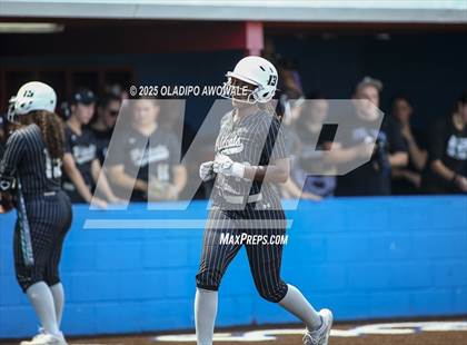 Thumbnail 1 in Guyer vs. Forney (UIL 6A Softball State Semifinals Div II) photogallery.