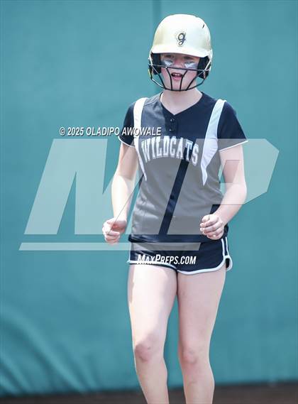 Thumbnail 3 in Guyer vs. Forney (UIL 6A Softball State Semifinals Div II) photogallery.