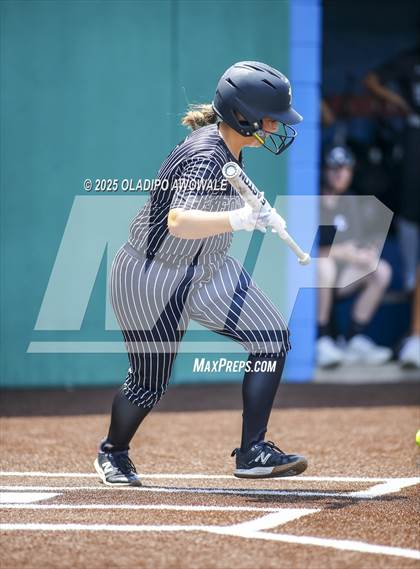 Thumbnail 2 in Guyer vs. Forney (UIL 6A Softball State Semifinals Div II) photogallery.