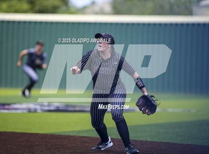 Thumbnail 3 in Guyer vs. Forney (UIL 6A Softball State Semifinals Div II) photogallery.