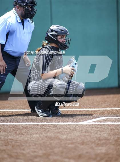 Thumbnail 2 in Guyer vs. Forney (UIL 6A Softball State Semifinals Div II) photogallery.