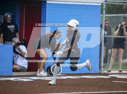 Thumbnail 1 in Guyer vs. Forney (UIL 6A Softball State Semifinals Div II) photogallery.