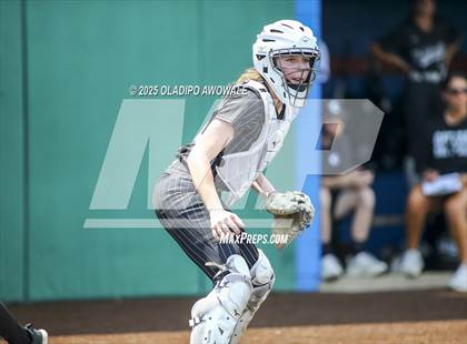 Thumbnail 3 in Guyer vs. Forney (UIL 6A Softball State Semifinals Div II) photogallery.