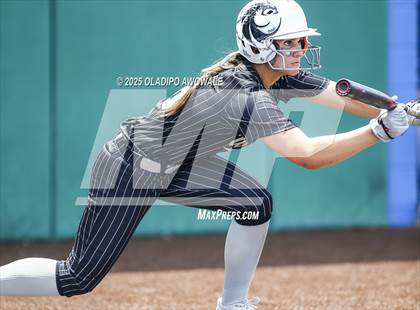 Thumbnail 3 in Guyer vs. Forney (UIL 6A Softball State Semifinals Div II) photogallery.