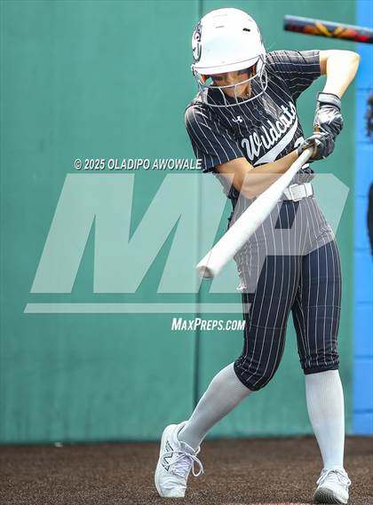 Thumbnail 3 in Guyer vs. Forney (UIL 6A Softball State Semifinals Div II) photogallery.