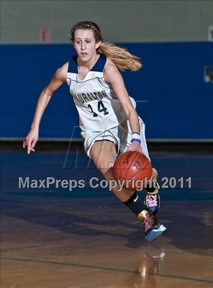 Thumbnail 3 in Lauralton Hall vs Pomperaug (SWC Semifinal) photogallery.