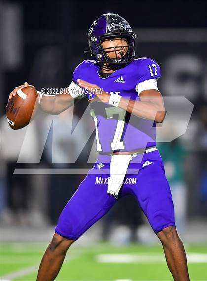Thumbnail 3 in A&M Consolidated @ College Station photogallery.