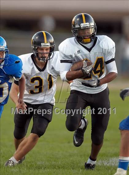 Thumbnail 2 in Rio Linda @ Del Campo photogallery.