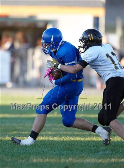Thumbnail 3 in Rio Linda @ Del Campo photogallery.