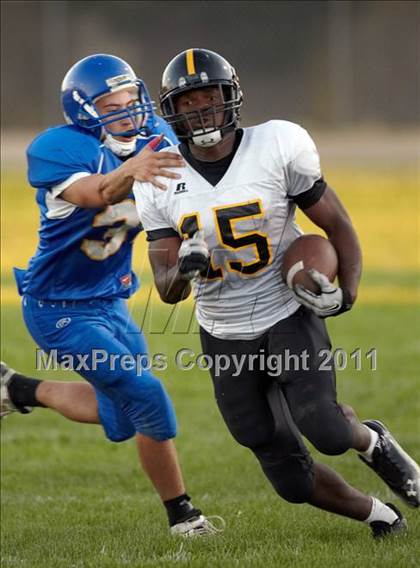 Thumbnail 1 in Rio Linda @ Del Campo photogallery.