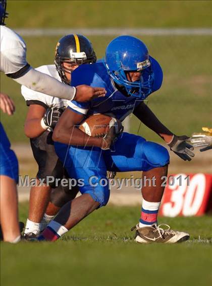 Thumbnail 2 in Rio Linda @ Del Campo photogallery.
