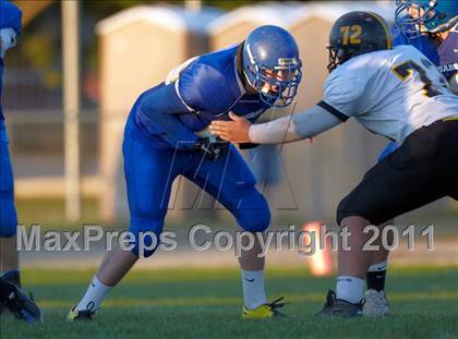 Thumbnail 2 in Rio Linda @ Del Campo photogallery.
