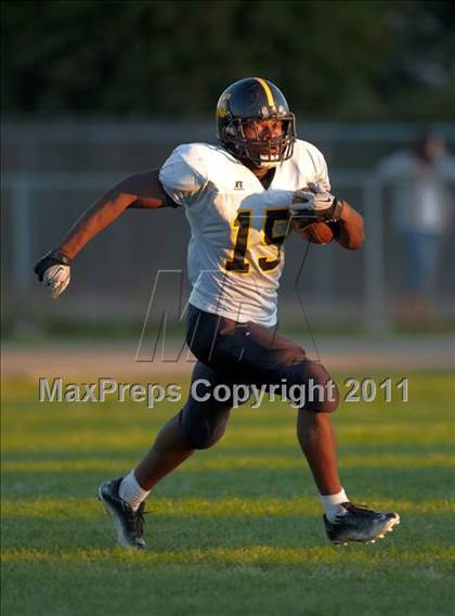Thumbnail 1 in Rio Linda @ Del Campo photogallery.