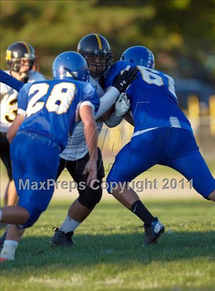 Thumbnail 3 in Rio Linda @ Del Campo photogallery.