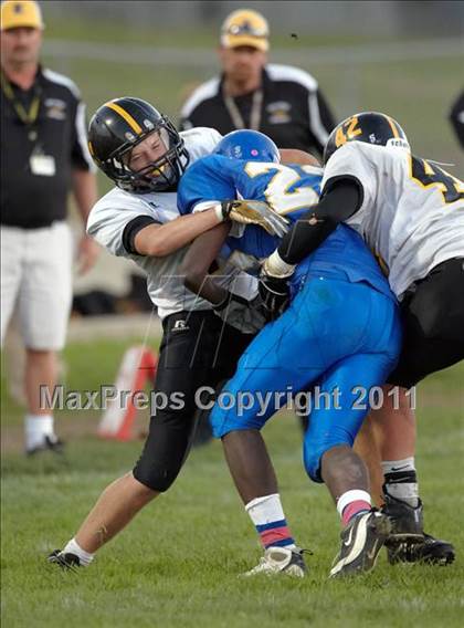 Thumbnail 3 in Rio Linda @ Del Campo photogallery.