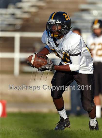 Thumbnail 2 in Rio Linda @ Del Campo photogallery.