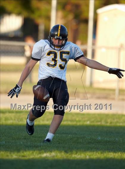Thumbnail 3 in Rio Linda @ Del Campo photogallery.