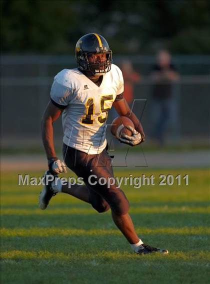 Thumbnail 2 in Rio Linda @ Del Campo photogallery.