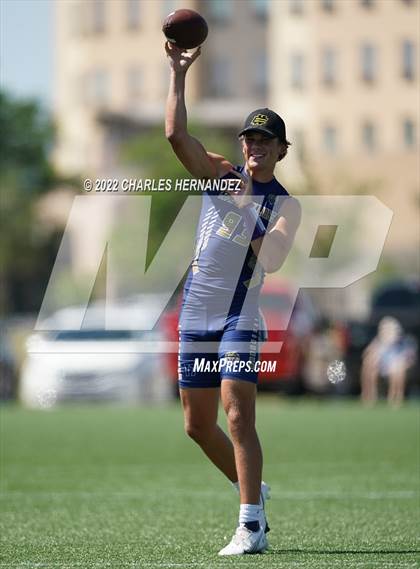 Thumbnail 2 in Lake Belton vs Lake Creek (Texas 7 on 7 State Qualifier) photogallery.
