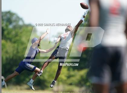 Thumbnail 3 in Lake Belton vs Lake Creek (Texas 7 on 7 State Qualifier) photogallery.