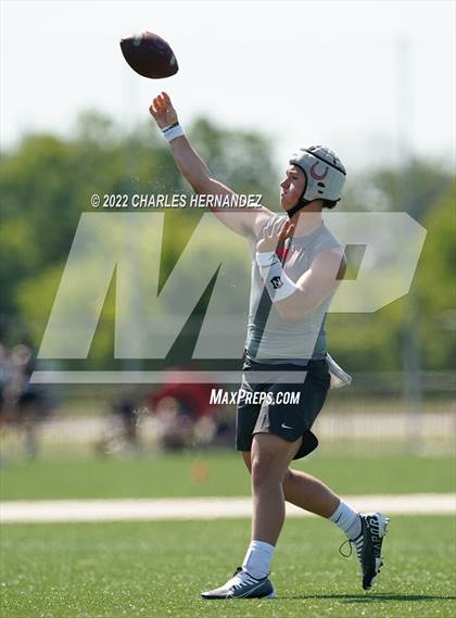 Thumbnail 2 in Lake Belton vs Lake Creek (Texas 7 on 7 State Qualifier) photogallery.