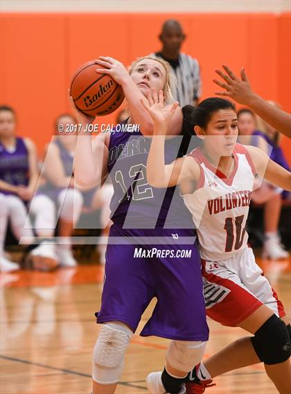 Thumbnail 2 in Boerne vs Lee [Robert E.] (SAISD Invitational) photogallery.