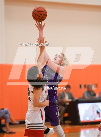Thumbnail 2 in Boerne vs Lee [Robert E.] (SAISD Invitational) photogallery.
