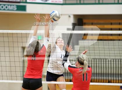 Thumbnail 1 in Anchor Bay vs Port Huron Northern (MHSAA District Semifinal) photogallery.